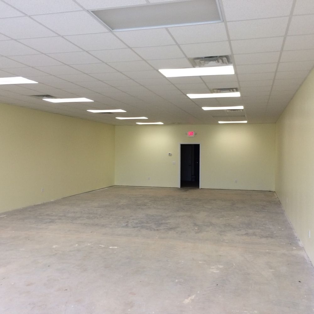 Yorkshire Square: 123-133 Ana Drive, Florence, AL 35630